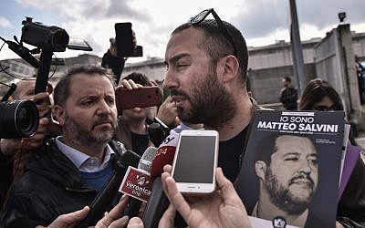 Francesco Polacchi, patron de la maison d'édition AltaForte, au Salon du Livre de Turin le 9 mai 2019. (Crédit : Marco BERTORELLO / AFP)