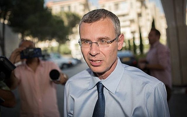 Le ministre du Tourisme Yariv Levin arrive à une réunion du Likud, le 28 mai 2019, à Jérusalem. (Yonatan Sindel/Flash90)