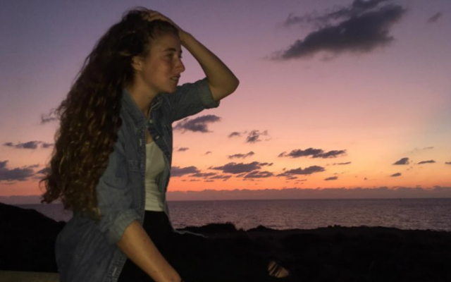 La soldate Michaela Levit, 19 ans, dont le corps a été retrouvé le 15 mai 2019 sur sa base militaire dans le centre d'Israël sur une photo publiée sur un compte de réseau social le 14 mai 2018 (Crédit : Instagram)