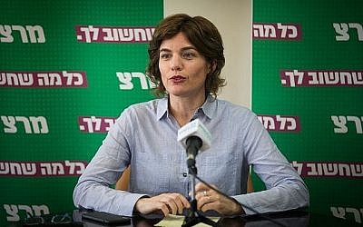 La députée et chef du parti Meretz Tamar Zandberg lors d'une réunion du parti à la Knesset, le 27 mai 2019. (Yanothan Sindel/Flash90)