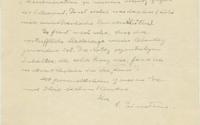 Une lettre manuscrite par Albert Einstein de 1936 qui traite des politiques antisémites de l'Autriche à l'époque. (Crédit: maison d'enchères Kedem)