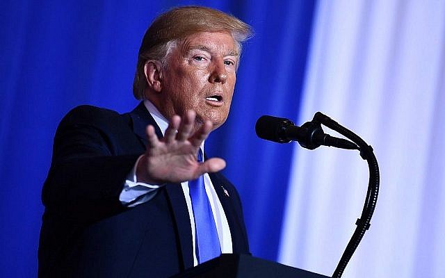 Le président américain Donald Trump pendant une conférence de presse en marge du sommet du G20 à Osaka, au Japon, le 29 juin 2019 (Crédit : Brendan Smialowski/AFP)