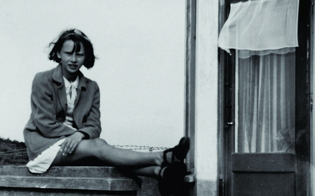 Audrey Hepburn au début de la période environ de l'occupation allemande aux Pays-Bas -Crédit : Collection Dotti)