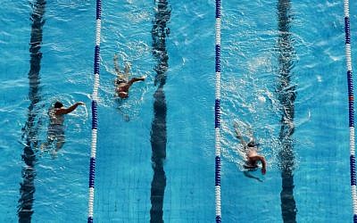 Photo d'illustration d'une piscine (Crédit : Moshe Shai/Flash90)