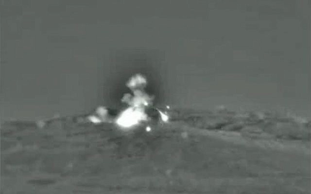 Une frappe de l'armée israélienne touche des cibles militaires, le 1er juin 2019 (Crédit : Unité du porte-parole de l'armée israélienne) Une frappe de l'armée israélienne touche des cibles militaires, le 1er juin 2019 (Crédit : Unité du porte-parole de l'armée israélienne)
