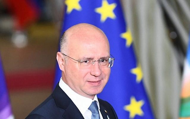 Dans cette photo du 24 novembre 2017, le Premier ministre de Moldavie Pavel Filip arrive à un sommet du partenariat de l'est de l'UE avec six pays partenaires de l'est au Conseil européen à Bruxelles. (Emmanuel Dunand/AFP) Dans cette photo du 24 novembre 2017, le Premier ministre de Moldavie Pavel Filip arrive à un sommet du partenariat de l'est de l'UE avec six pays partenaires de l'est au Conseil européen à Bruxelles. (Emmanuel Dunand/AFP)