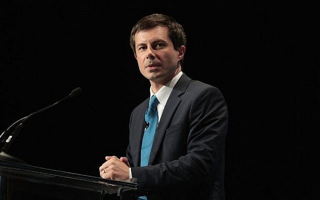 Pete Buttigieg, candidat à l'investiture démocrate pour la présidentielle et maire de South Bend dans l'Indiana s'exprime au Dîner du Hall of Fame du parti démocrate de l'Iowa, le 9 juin 2019 à Cedar Rapids, Iowa. (Scott Olson/Getty Images/AFP) Pete Buttigieg, candidat à l'investiture démocrate pour la présidentielle et maire de South Bend dans l'Indiana s'exprime au Dîner du Hall of Fame du parti démocrate de l'Iowa, le 9 juin 2019 à Cedar Rapids, Iowa. (Scott Olson/Getty Images/AFP)