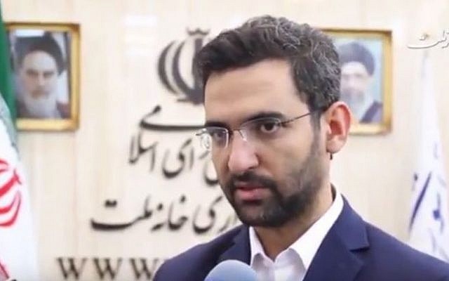 Le ministre iranien des Télécommunications, Mohammad Javad Azari-Jahromi. en interview télévisée, le 13 août 2017. (Crédit : YouTube) Le ministre iranien des Télécommunications, Mohammad Javad Azari-Jahromi. en interview télévisée, le 13 août 2017. (Crédit : YouTube)