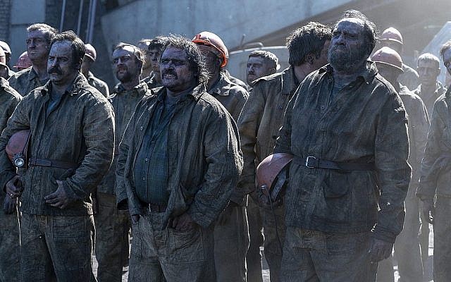 Un extrait des "liquidateurs" de la nouvelle mini-série "Tchernobyl" de HBO. (Liam Daniel/HBO) Un extrait des "liquidateurs" de la nouvelle mini-série "Tchernobyl" de HBO. (Liam Daniel/HBO)