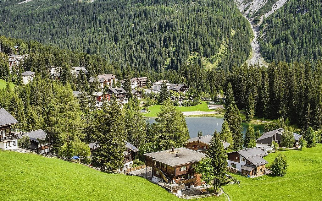 Arosa en été offre des vues magnifiques. (Olaf Protze/LightRocket via Getty Images via JTA) Arosa en été offre des vues magnifiques. (Olaf Protze/LightRocket via Getty Images via JTA)