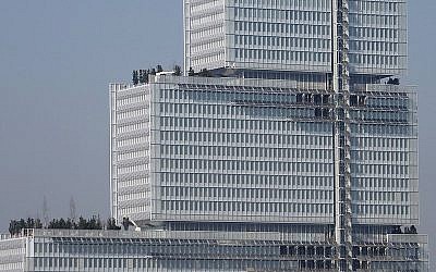 Le parquet national financier occupe le 20ème étage du Tribunal de Paris, dans le treizième arrondissement. (Crédit : Wikilmedia)