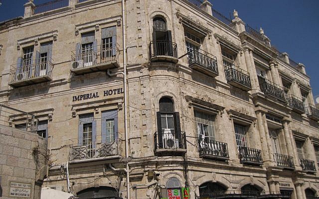 L'hôtel Imperial, porte de Jaffa, Jérusalem (DiggerDina/Wikipedia)