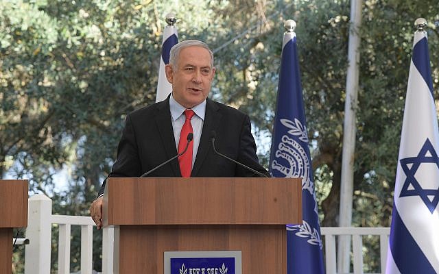 Le Premier ministre Benjamin Netanyahu prend la parole lors d'une cérémonie en l'honneur des unités de réserve de l'armée israélienne, le 1er juillet 2019. (Amos Ben-Gershom / GPO) Le Premier ministre Benjamin Netanyahu prend la parole lors d'une cérémonie en l'honneur des unités de réserve de l'armée israélienne, le 1er juillet 2019. (Amos Ben-Gershom / GPO)