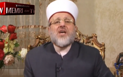 Le docteur Ahmad Shahrouri parle d'Israël et des Juifs sur la chaîne Yarmouk TV, le 14 juillet 2019 (Crédit : MEMRI)