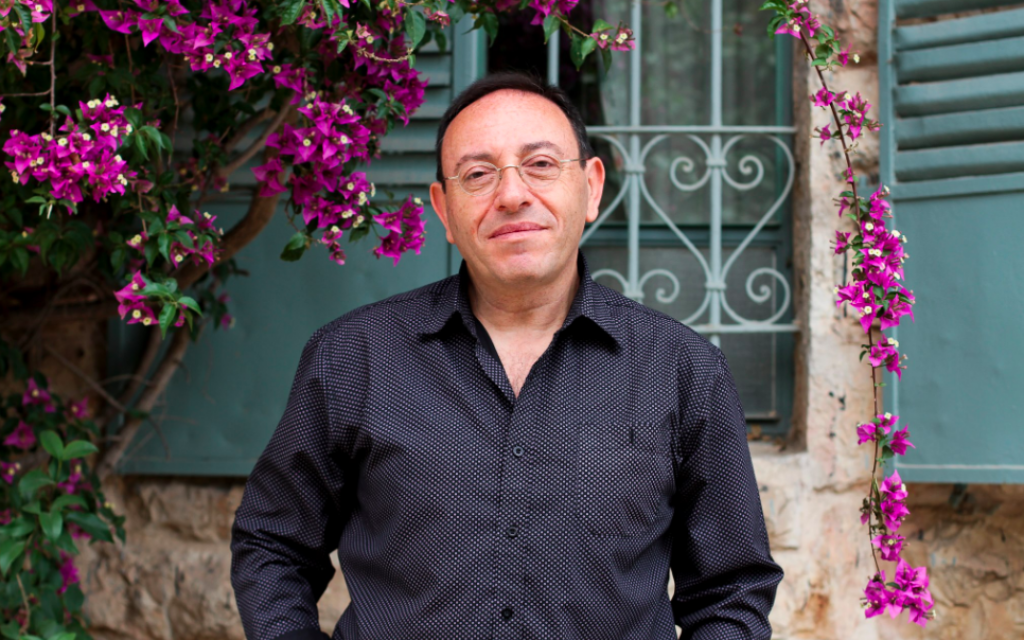 Michel Kichka, caricaturiste, illustrateur et conférencier israélien primé, réfléchit sur sa carrière et son travail dans le futur. (Avec l'aimable autorisation de Michel Kichka) Michel Kichka, caricaturiste, illustrateur et conférencier israélien primé, réfléchit sur sa carrière et son travail dans le futur. (Avec l'aimable autorisation de Michel Kichka)