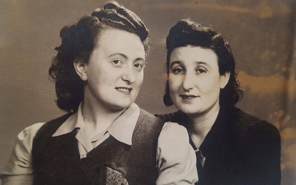 Genya Morag, à gauche, et Malka Goldman en Suède après la guerre, en 1946. (Crédit : Stanley Goldman) Genya Morag, à gauche, et Malka Goldman en Suède après la guerre, en 1946. (Crédit : Stanley Goldman)