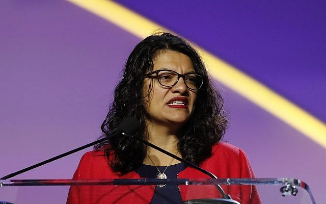 La représentante Rashida Tlaib, à la 110e
NAACP National Convention, le 22 juillet 2019, à Detroit. (Crédit : AP Photo/Carlos Osorio) La représentante Rashida Tlaib, à la 110e
NAACP National Convention, le 22 juillet 2019, à Detroit. (Crédit : AP Photo/Carlos Osorio)
