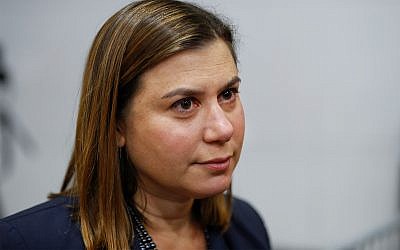Elissa Slotkin avant un rassemblement à Detroit, le 26 octobre 2018. (AP Photo/Paul Sancya)
