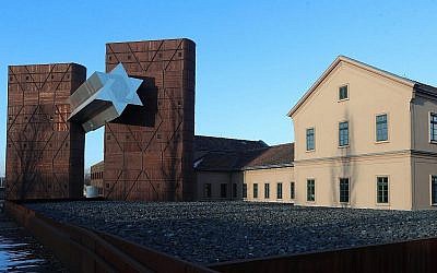 Le musée de la Maison des Destins, abritait une ancienne gare qui a déporté des Juifs vers des camps de concentration, à Budapest, le 21 janvier 2019. Le site n'a pas ouvert ses ports aux public même s'il a été achevé il y a cinq ans. (Ferenc Isza/AFP/Getty Images/via JTA)
