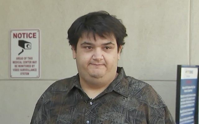 Ben Kadish, maintenant âgé de 25 ans, avait été gravement blessé dans une attaque terroriste à Los Angeles JCC. (Capture d'écran/KTLA news) Ben Kadish, maintenant âgé de 25 ans, avait été gravement blessé dans une attaque terroriste à Los Angeles JCC. (Capture d'écran/KTLA news)