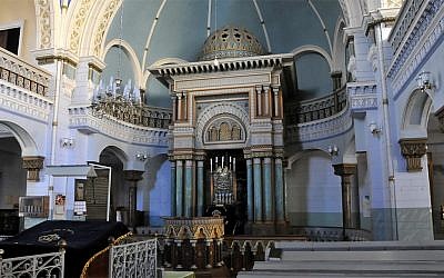 L'intérieur de la synagogue chorale de Vilnius, en Lituanie. (Wikimedia Commons via JTA) L'intérieur de la synagogue chorale de Vilnius, en Lituanie. (Wikimedia Commons via JTA)