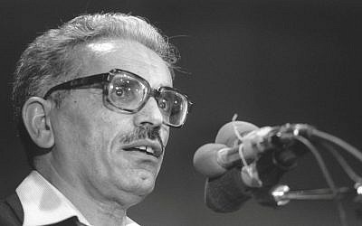 Yisrael Kessar en 1984. (Crédit : Ya'akov Sa'ar/GPO)