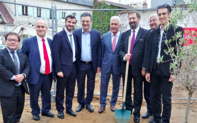 Cérémonie de lancement des travaux d'un nouveau centre culturel juif, à Boulogne. (Crédit : Twitter / PC Baguet)