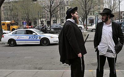 Des Juifs ultra-orthodoxe à Crown Heights, Brooklyn, New York, le 21 mars 2012. (Serge Attal/FLASH90/File)