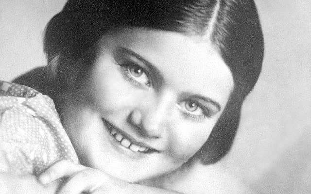 L'auteure du journal intime Renia Spiegel, née en 1924 et assassinée par les Nazis en 1942. (Renia Spiegel Foundation) L'auteure du journal intime Renia Spiegel, née en 1924 et assassinée par les Nazis en 1942. (Renia Spiegel Foundation)