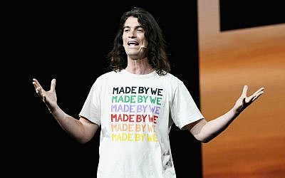 Adam Neumann s'exprime devant une foule réunie lors d'un événement WeWork au Microsoft Theater à Los Angeles, le 9 janvier 2019. (Michael Kovac/Getty Images for WeWork)
