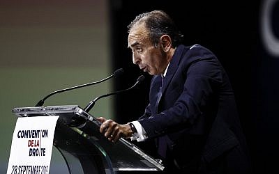 Le polémiste Eric Zemmour à la "Convention de la Droite" à Paris, le 28 septembre 2019. (Crédit : Sameer Al-Doumy / AFP)