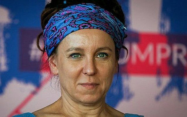 L'autrice polonaise Olga Tokarczuk à Cracovie, le 17 septembre 2018. (Crédit : Beata Zawrel/AFP) L'autrice polonaise Olga Tokarczuk à Cracovie, le 17 septembre 2018. (Crédit : Beata Zawrel/AFP)