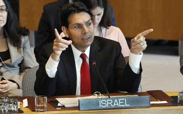 L'ambassadeur d'Israël à l'ONU Danny Danon prend la parole au Conseil de sécurité au siège des Nations Unies, le lundi 29 avril 2019. (AP/Richard Drew)