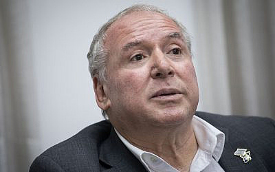 David Amsalem, ministre des Communications, prend la parole lors d'une cérémonie au ministère des Communications à Jérusalem, le 10 juillet 2019. (Hadas Parush/Flash90)