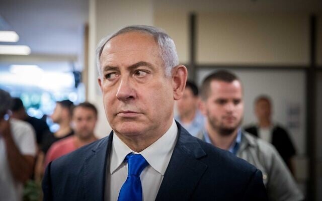 Le Premier ministre Benjamin Netanyahu fait une déclaration à la presse au Parlement israélien le 15 septembre 2019, quelques jours avant les élections israéliennes. (Yonatan Sindel/Flash90)