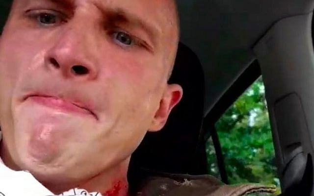 L'assaillant allemand de la synagogue, identifié par les médias comme étant le néo-nazi Stephan Balliet lors de son attaque à Halle. (Crédit : capture d'écran) L'assaillant allemand de la synagogue, identifié par les médias comme étant le néo-nazi Stephan Balliet lors de son attaque à Halle. (Crédit : capture d'écran)