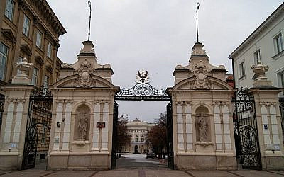Université de Varsovie, entrée principale. (Guillaume Speurt/Wikimedia Commons/via JTA)