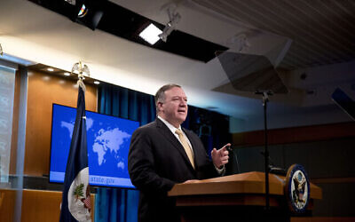 Le secrétaire d'Etat américain Mike Pompeo en conférence au Département d'Etat à Washington DC, le 18 novembre 2019. (Crédit : Andrew Harnik/AP)