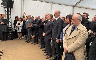 La cérémonie d’inauguration de l’allée Monsonégo-Sandler, à Toulouse, le mardi 5 novembre, en présence de leurs proches, ainsi que de Nicolas Sarkozy et de Jean-Michel Blanquer. (Crédit : JMBlanquer / Twitter)