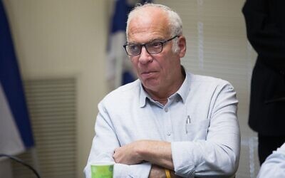 Le ministre de l'Agriculture, Uri Ariel, assiste à une réunion de la faction HaBayit HaYehudi à la Knesset, le 15 janvier 2018. (Yonatan Sindel/Flash90)