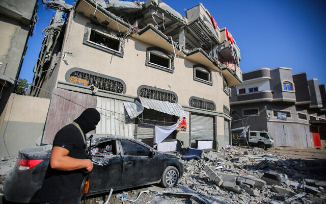 La maison du commandant du Jihad islamique palestinien Baha Abu Al-Ata après avoir été frappée lors d'un raid israélien dans la ville de Gaza, le 12 novembre 2019. (Hassan Jedi/Flash90) La maison du commandant du Jihad islamique palestinien Baha Abu Al-Ata après avoir été frappée lors d'un raid israélien dans la ville de Gaza, le 12 novembre 2019. (Hassan Jedi/Flash90)