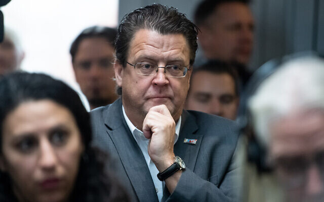 Stephan Brandner lors d'une réunion de commission au Bundestag allemand à Berlin, le 13 novembre 2019. (Crédit : Bernd von Jutrczenka/picture alliance via Getty Images via JTA) Stephan Brandner lors d'une réunion de commission au Bundestag allemand à Berlin, le 13 novembre 2019. (Crédit : Bernd von Jutrczenka/picture alliance via Getty Images via JTA)