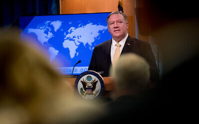 Le secrétaire d'Etat américain Mike Pompeo en conférence au Département d'Etat à Washington DC, le 18 novembre 2019. (Crédit : Andrew Harnik/AP) Le secrétaire d'Etat américain Mike Pompeo en conférence au Département d'Etat à Washington DC, le 18 novembre 2019. (Crédit : Andrew Harnik/AP)