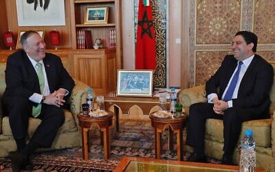 Le secrétaire d'État américain Mike Pompeo rencontre le ministre marocain des Affaires étrangères Nasser Bourita (à droite) lors de sa visite à Rabat, le 5 décembre 2019. (AFP) Le secrétaire d'État américain Mike Pompeo rencontre le ministre marocain des Affaires étrangères Nasser Bourita (à droite) lors de sa visite à Rabat, le 5 décembre 2019. (AFP)