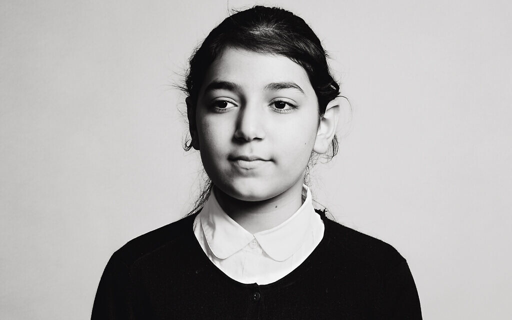 Photo "Schoolgirl II", tirée du livre "Jew" du photographe John Offenbach. (Autorisation)