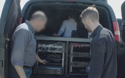 L'intérieur d'une camionnette d’espionnage appartenant à Wispear selon une vidéo diffusée par Forbes, le 5 août 2019. (Crédit : Forbes) L'intérieur d'une camionnette d’espionnage appartenant à Wispear selon une vidéo diffusée par Forbes, le 5 août 2019. (Crédit : Forbes)