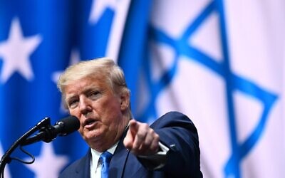 Le président américain Donald Trump s'exprime à Israeli American Council National Summit 2019 au Diplomat Beach Resort à Hollywood, en Floride le 7 décembre  2019. (Photo par MANDEL NGAN / AFP)