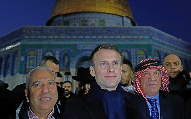 Emmanuel Macron au mont du Temple, le 22 janvier 2020. (Crédit :  Ahmad GHARABLI / AFP)