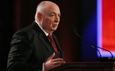 Moshe Kantor, président du Congrès juif européen, s'exprime lors du 5e Forum mondial sur la Shoah à Yad Vashem à Jerusalem,le 23 janvier 2020. (Crédit : RONEN ZVULUN / POOL / AFP)