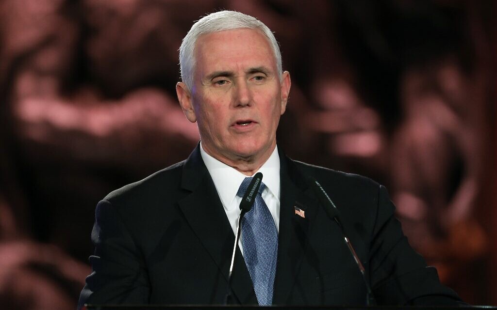 Le vice-président américain Mike Pence au 5e Forum de la Shoah, à Jérusalem, le 23 janvier 2020. (Crédit by Abir SULTAN / POOL / AFP)